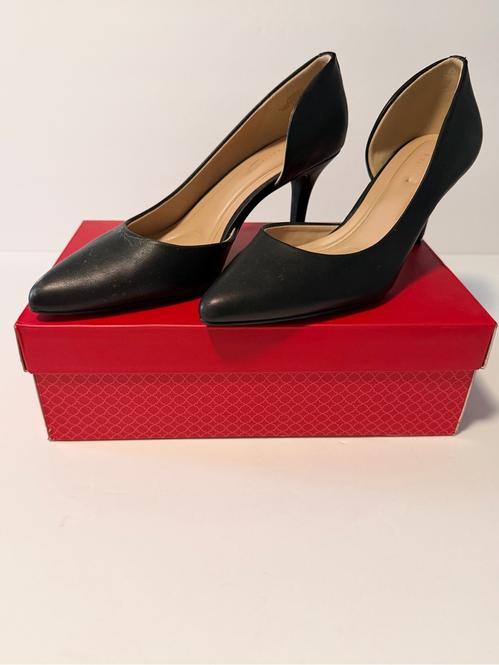 Kelly & Katie Black Pointed Toe D'Orsay Pumps